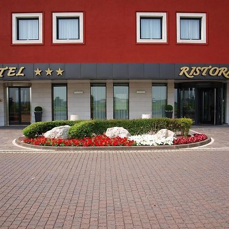 Hotel Ristorante Giada Grumolo delle Abbadesse Exteriör bild