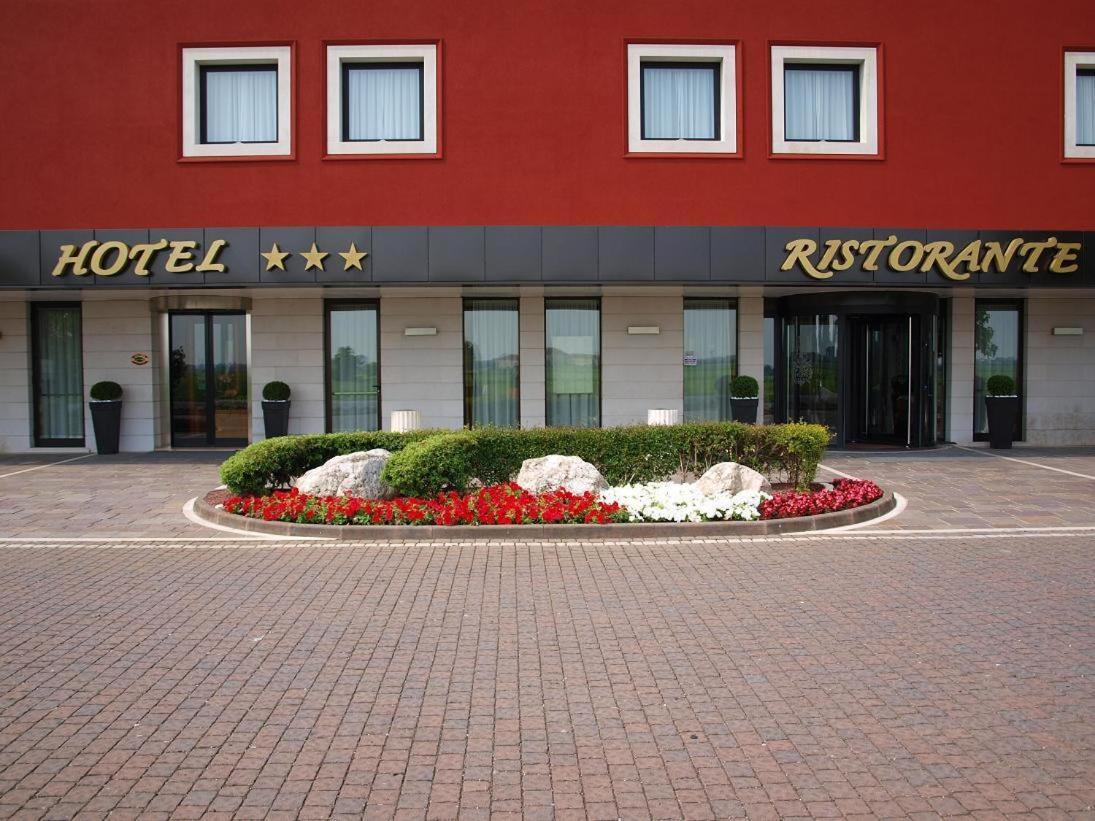 Hotel Ristorante Giada Grumolo delle Abbadesse Exteriör bild